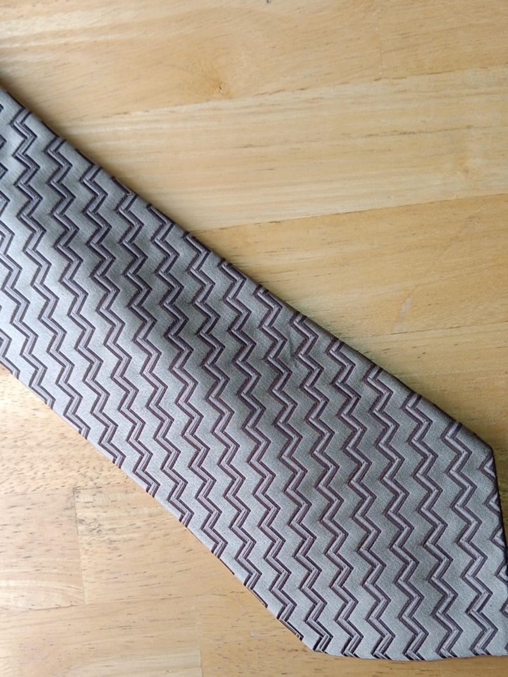 Stefano Ricci Seven Fold Classic Zigzag Pattern Men's Tie in Tan and Brown